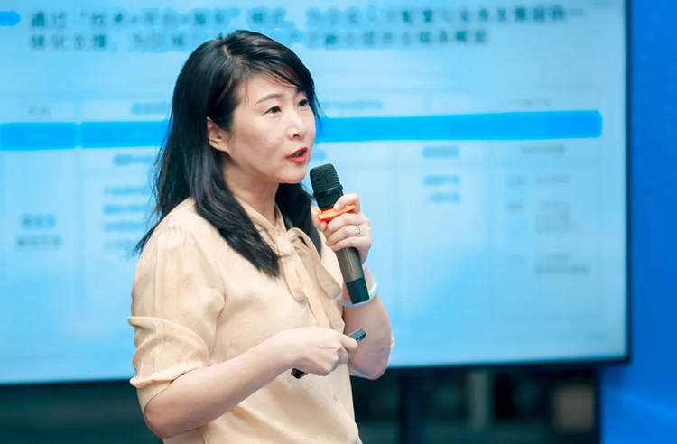 人力资源公司领航国际副总裁陈崧重点分享了领航国际“一带一路”国际化发展的实践