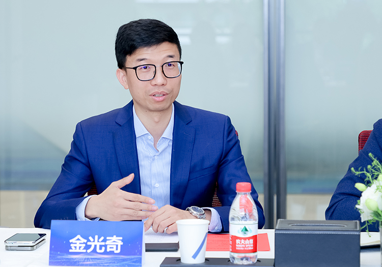 人力资源公司领航国际政企事业部总经理金光奇在合作签约仪式上发言